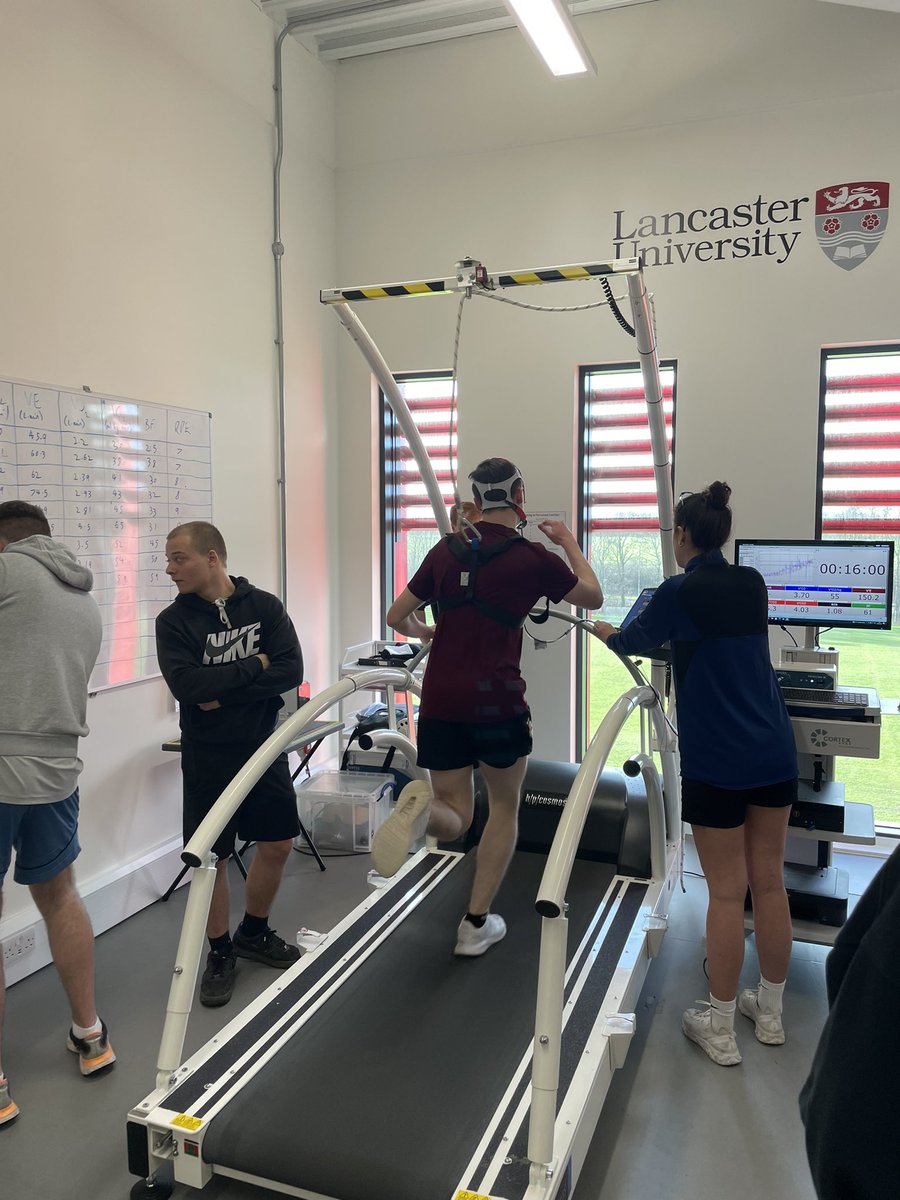 Our first year students are in the lab this afternoon conducting VO2 Max tests as part of their Physiology module, led by Dr Tim Barry with support from MRes student, Erin. #MED123 #VO2max #physiology