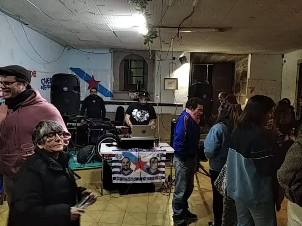 OBRIGADAS!

Queremos agradecer a todas as que tornastes possível o passado sabado, especialmente a Menina, Cru e Sonora Balkumbiera por tocar solidariamente para a nossa causa. Cada umha de vós, fazedes possível o sonho de um novo Centro Social em Culheredo.

Avante o Arrabalde!