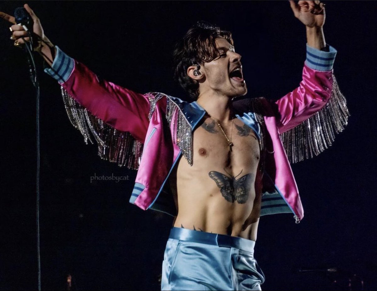 Briloves_hslt's tweet photo. pink and blue forever https://t.co/J6oMY27nWh