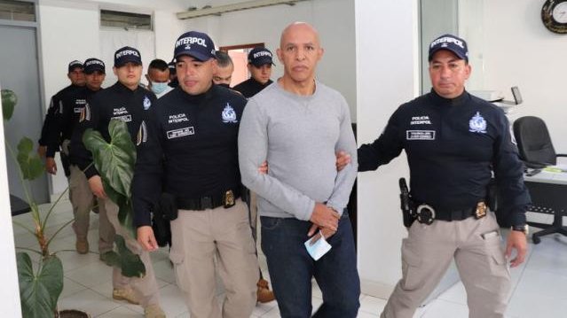 #ExtraditaronaEEUUaÁlvaroCórdoba
Se trata del hermano de Piedad Córdoba. El Partido Comunista repudió el hecho y denunció que se pone en evidencia “la injerencia de la DEA y otras agencias estadounidenses y la complicidad de la Fiscalía”.
nuestrapropuesta.org.ar/world/22-latin…