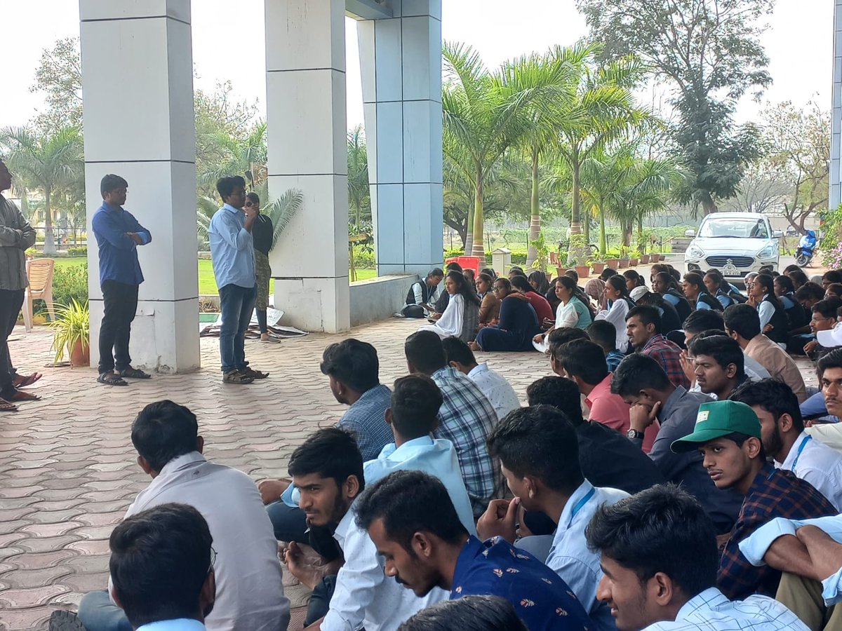 Students_CAER36's tweet photo. #15dayofprotest 
@cae_raichur 
#15percent_reservationforagri_engg.
#reservationforagri_enggkarnataka
#createdirectorateofagri_engg_inkarnataka #karnatakaagri_engg_studentsprotest @bcpatilkourava @BSBommai @CMofKarnataka @agrigovkar @icarindia @tv9kannada @publictvnews https://t.co/2Bjf8jnEyO