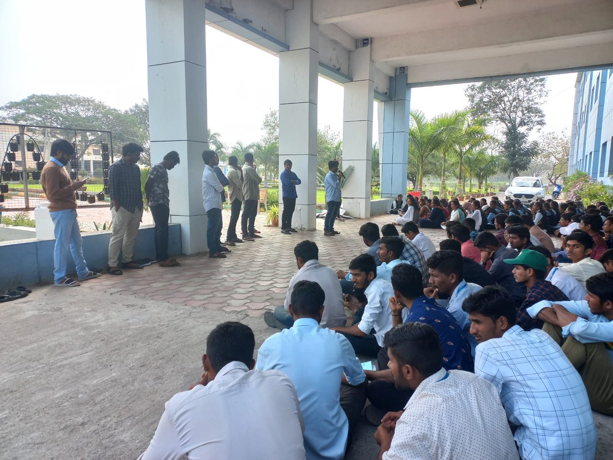 Students_CAER36's tweet photo. #15dayofprotest 
@cae_raichur 
#15percent_reservationforagri_engg.
#reservationforagri_enggkarnataka
#createdirectorateofagri_engg_inkarnataka #karnatakaagri_engg_studentsprotest @bcpatilkourava @BSBommai @CMofKarnataka @agrigovkar @icarindia @tv9kannada @publictvnews https://t.co/2Bjf8jnEyO
