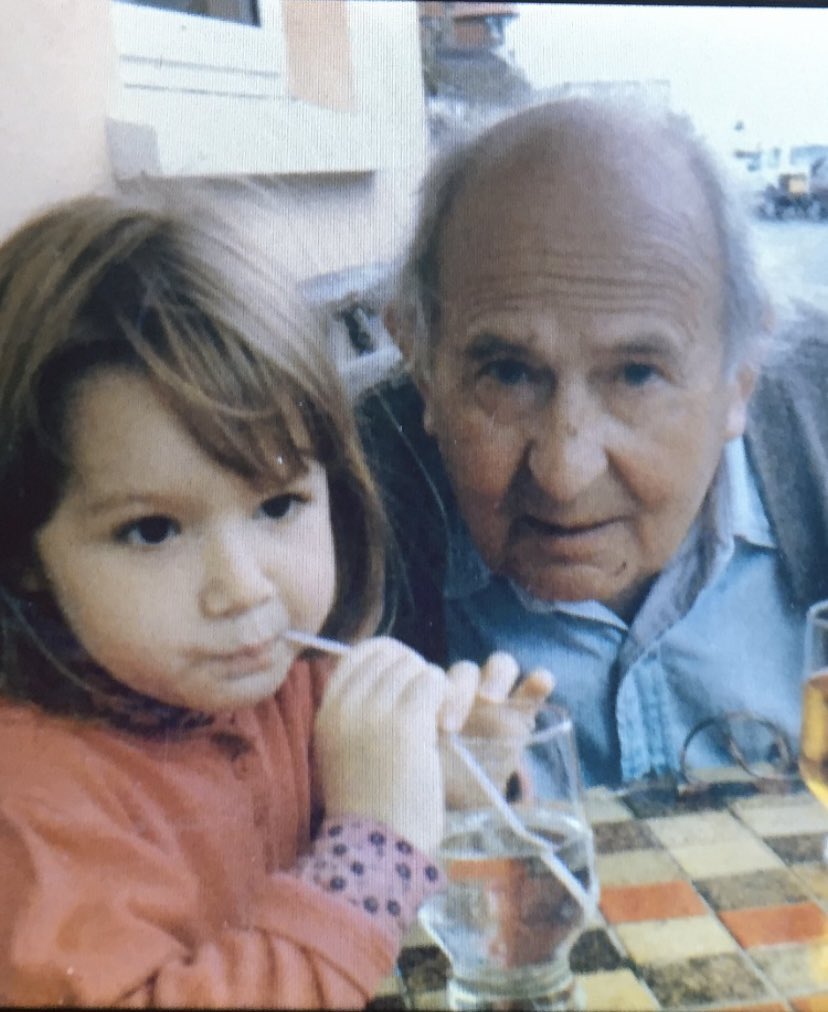 _LizzieThomson's tweet photo. My grandad turned 100 today! 

The house has been packed for the past two days - filled with neighbours and friends who wanted to see him and share their memories.

A testament to what a kind and generous person he is. 

Perhaps the secret to longevity too ❤️ https://t.co/twT4tFsfXN