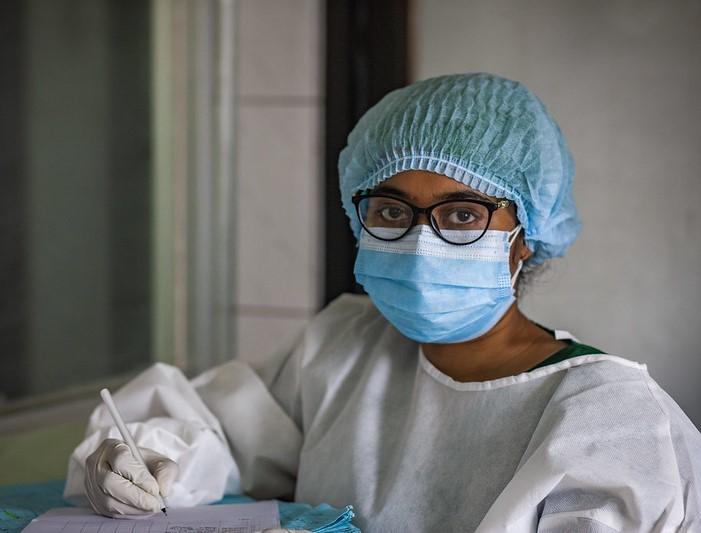 CIDRAP's tweet photo. WHO: #COVID still an emergency, but at 'inflection point'

Deaths and struggling health systems are among ongoing concerns, and the group will likely meet again in 3 months to reassess developments.

https://t.co/0dm6BqSM8I

Photo: UN Women, Fahad Abdullah Kaizer / Flickr cc https://t.co/WvzdmbYwag