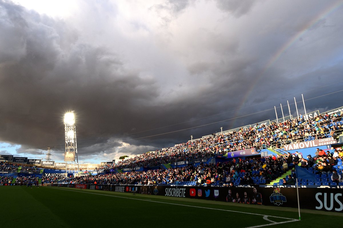 FPGETAFE's tweet photo. Atravesamos uno de los momentos más delicados de nuestra historia en Primera.

Queremos lanzar un mensaje de ánimo a jugadores, técnicos, club y a toda la afición que lo lea. Hemos cumplido la mayoría de edad en la élite y vamos a seguir luchando por salvarnos.

¡Vamos Geta! 💙 https://t.co/sulbBEsaZN