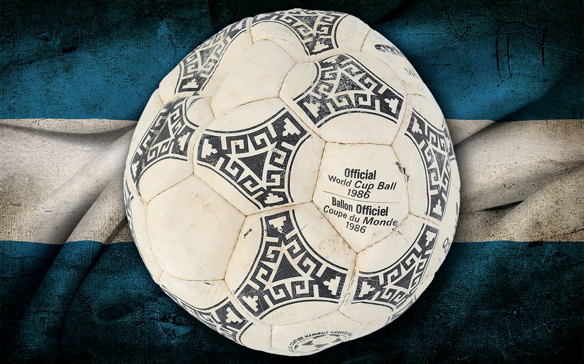 AutographMag's tweet image. Maradona Hand of God Ball in Goldin January 2023 Sports Elite Auction. closing Feb. 8 - mailchi.mp/autographmagaz…