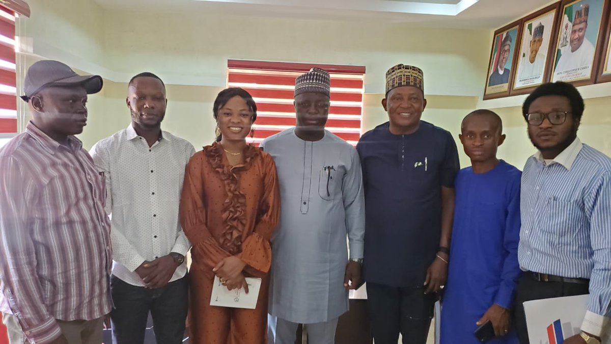 CEPASDAfrica's tweet photo. Our Team, Met with the Councilor Nyanya Ward for the second time ahead of our upcoming Town Hall Meeting on Electoral Violence Prevention and Peaceful Elections in Nyanya Community Abuja.
#youthendelectoralviolence 
#togetheragainstelectoralviolence 
#committopeacefulelection https://t.co/ExFcfwGuv8