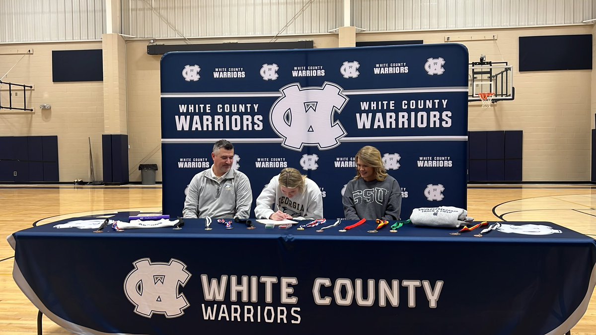 robinshelnut's tweet photo. An exciting day for Maci as she signed to continue her track and field career at Georgia Southern University. God has big plans for her! 💙🦅🤍  Thanks to WCHS, family, friends and coaches for supporting her along the way. Here she comes @GSAthletics_TF!@MaciShelnut https://t.co/6wvRlGAIoF