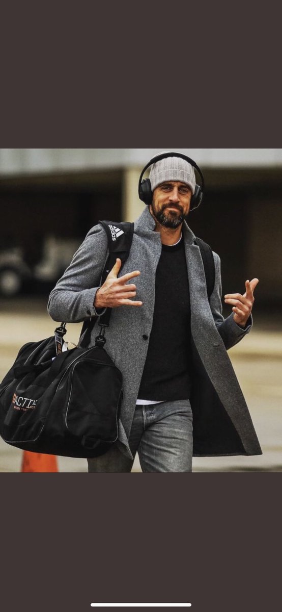 Packermomo17's tweet photo. He’s him. #THATSMYQB #RUNITBACK #DEFENDRODGERS https://t.co/eEZoceJqEl