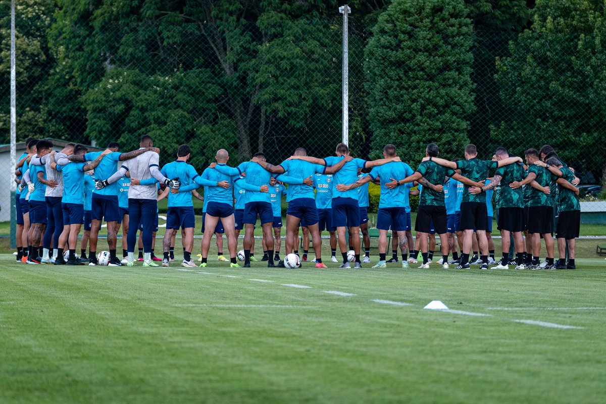 A união faz a força. 

#VamosCoxa

📸 Guilherme Griebeler | Coritiba