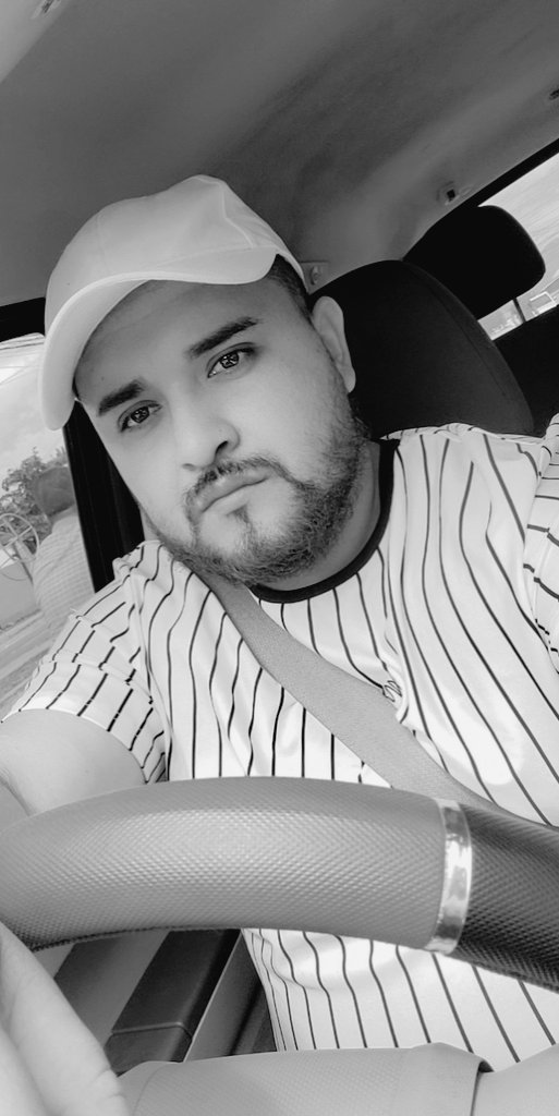 EdwingV437's tweet photo. Tarde lunes para ser tan aburrida https://t.co/W26l40py0o