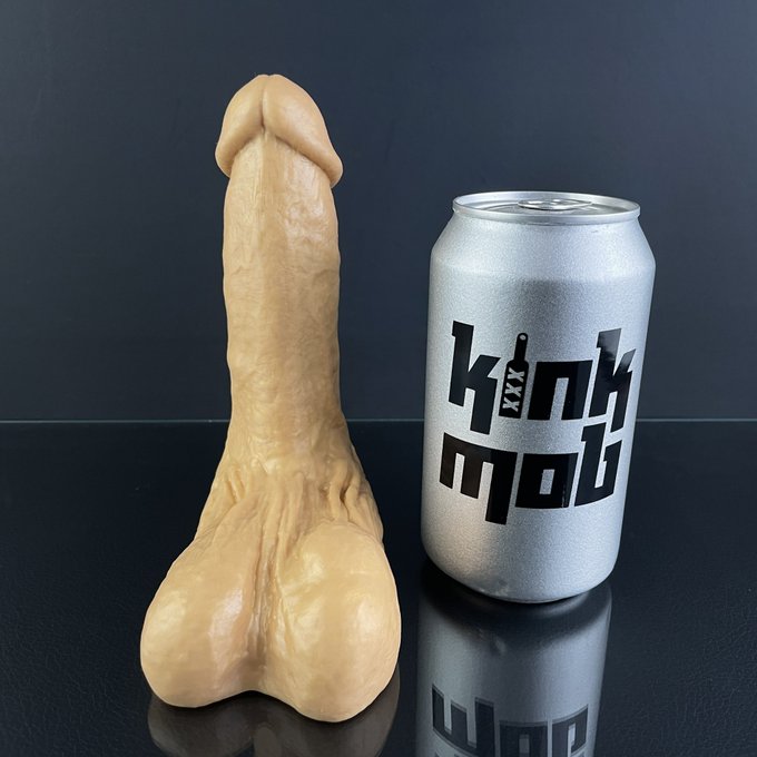 Getting super close to releasing our @BDollbrittney 💋custom silicone products. Who&rsquo;s excited?😜Don&rsquo;t forget<a class="tags" href="/tag/bdollbrittney">@bdollbrittney</a>