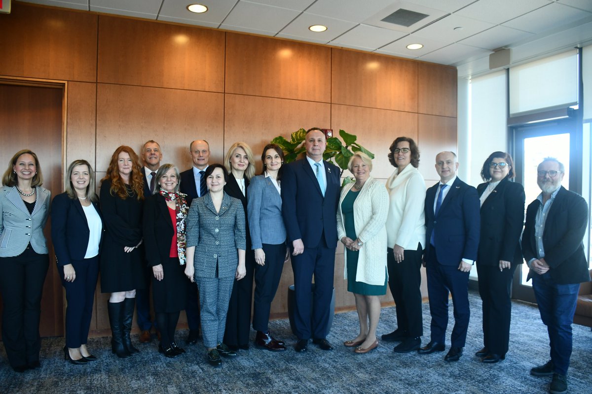 Carolina has partnerships all over the world!

Last week, we hosted @USMF_Moldova as part of the North Carolina–Moldova Partnership for Peace program.🕊️

Our engagement in Moldova🇲🇩 includes @UNCpublichealth, @UNCDentistry, @UNCPharmacy, @UNCWorldView, @UNCLibrary & @UNC_CSEEES