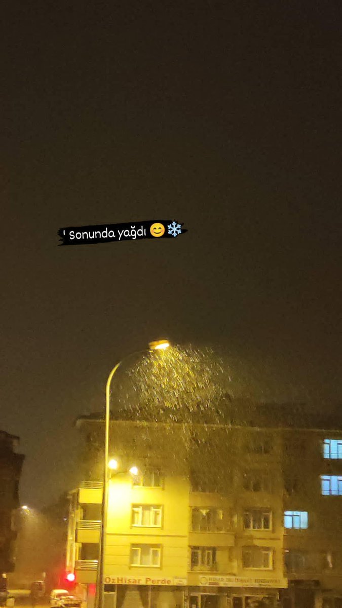 ' Bunu atmak için çok bekledik.
 "Kar yağıyor"