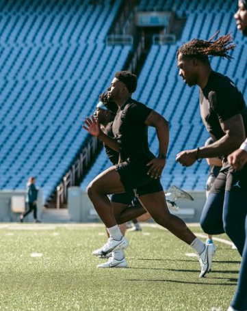 Grinding 💪

h/t UNC Football