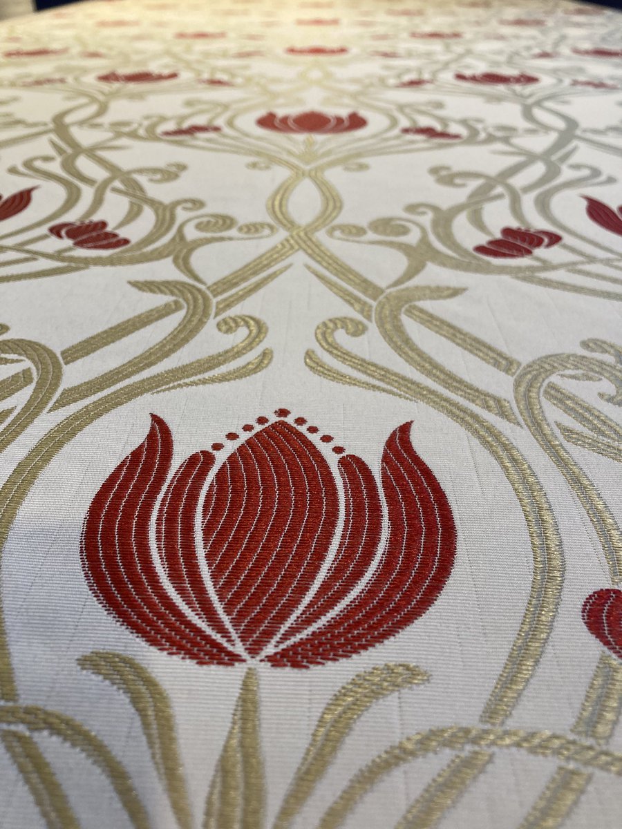 TenementCurtain's tweet photo. Am loving this stunning fabric. Can’t wait to see the finished curtains. All 7 widths of interlined goodness. Lalique Ruby by @ILIVfabrics https://t.co/xenmqt1E24