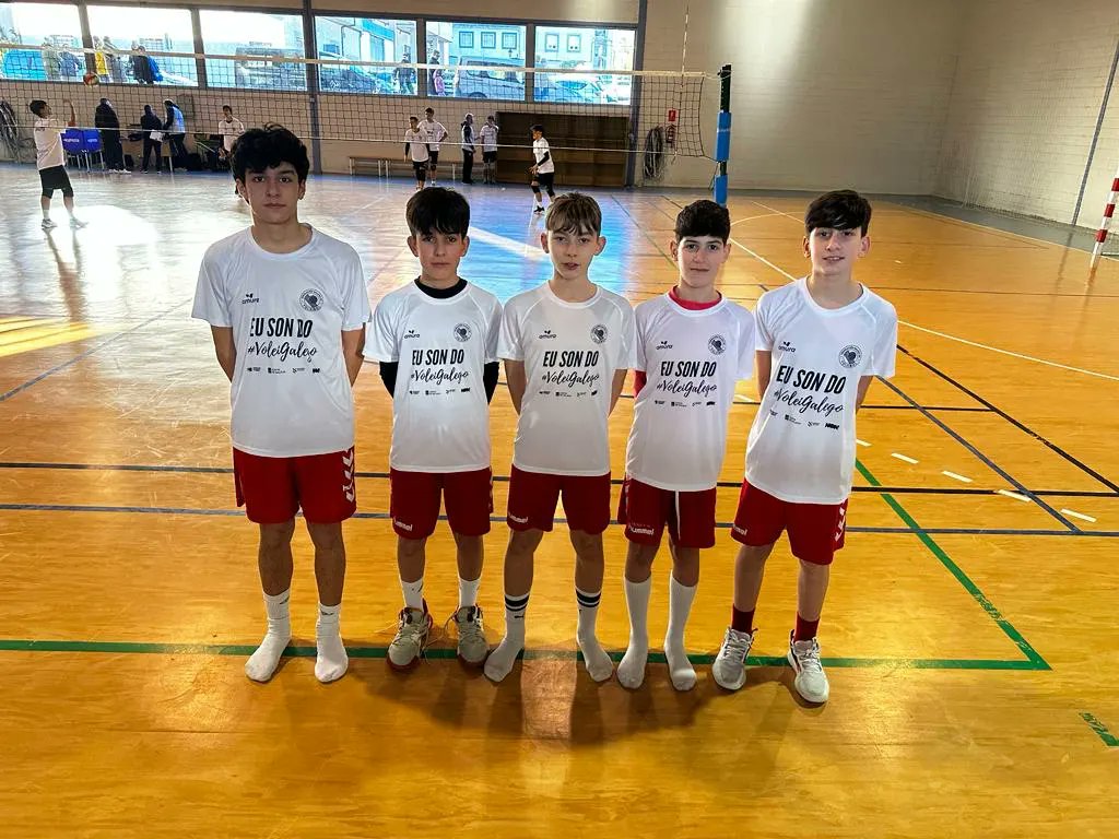 cvemevelugo's tweet image. ❤️🏐
Noraboa a tod@s @s nos@s #loitadoras e #loitadores   participantes nas Xornadas de Tecnificación do #VoleiGalego celebradas esta fin de semana.
Gran traballo !!  Seguide así !!
❤️💙💪🏐

𝗔𝗥𝗘𝗡𝗔𝗟 𝗘𝗠𝗘𝗩𝗘 𝟰.𝟬
𝗩𝗜𝗩𝗘𝗢 𝗖𝗢𝗡 𝗡𝗢𝗦 ‼️
❤💙🏐💪