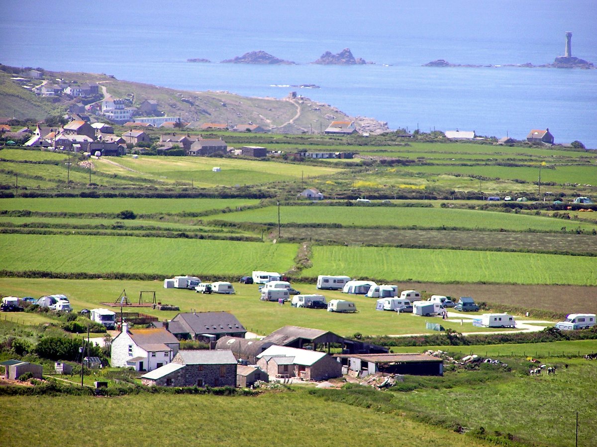 Cornwall_Info's tweet photo. View from Chapel Carn Brea. https://t.co/RGN85WTX3R