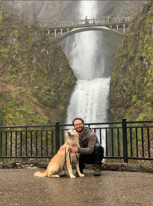 ZacNarrates's tweet photo. Aaaand, just as I post about my favorite parks, I find a new one. This is Multnomah Falls in the Columbia River Gorge. https://t.co/PE9HvOEDU8
