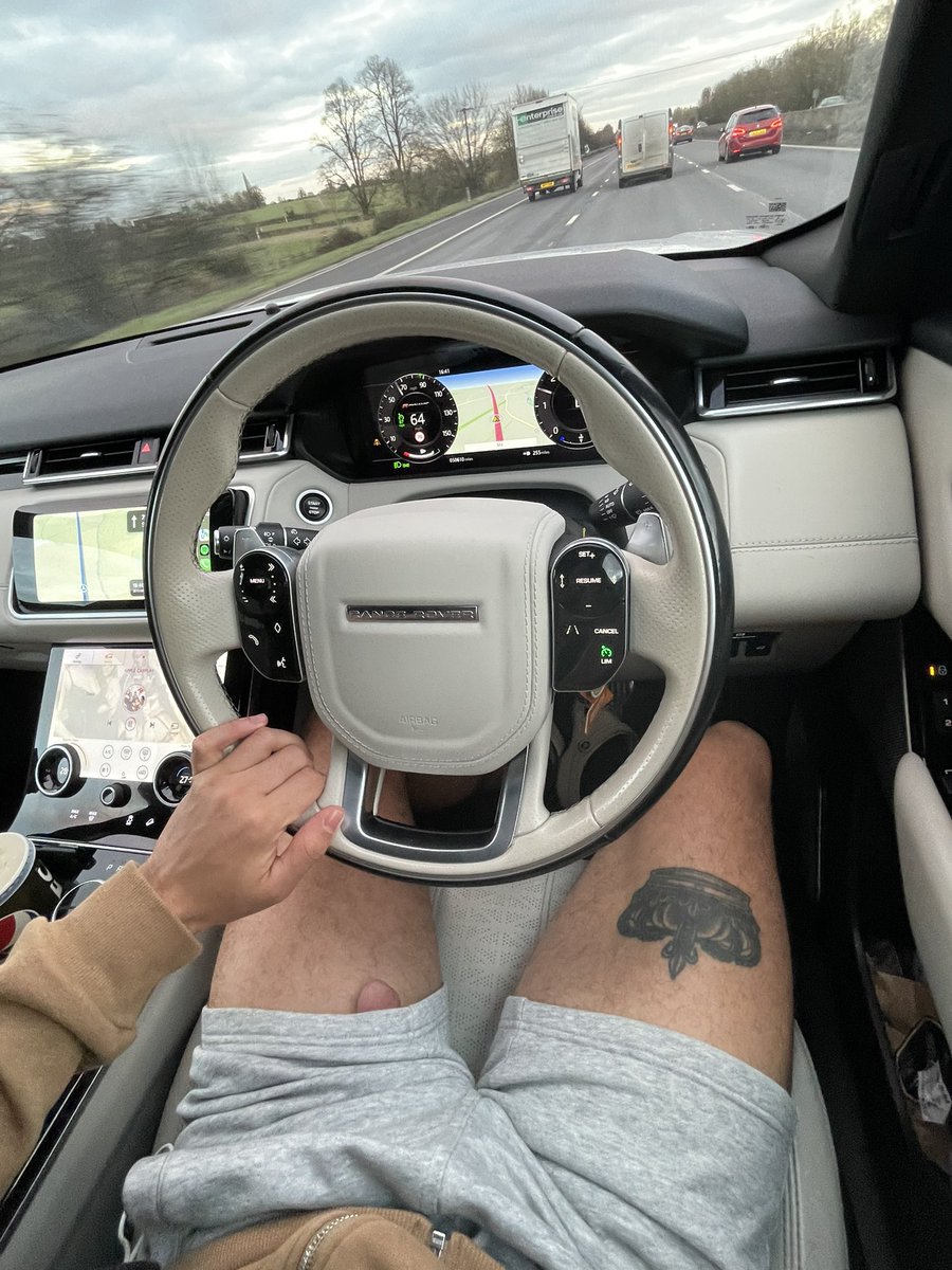 Jaymakesu's tweet image. Still havnt got head in the RR 🥲 any volunteers?