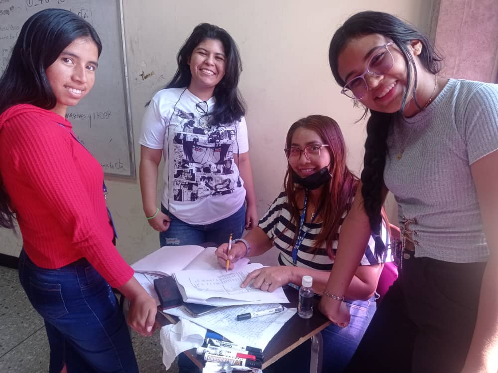 #30Ene || 🌤️Iniciamos una semana con la sonrisa,  alegría y energía de nuestros Uptaebistas. 

#UptasebActiva