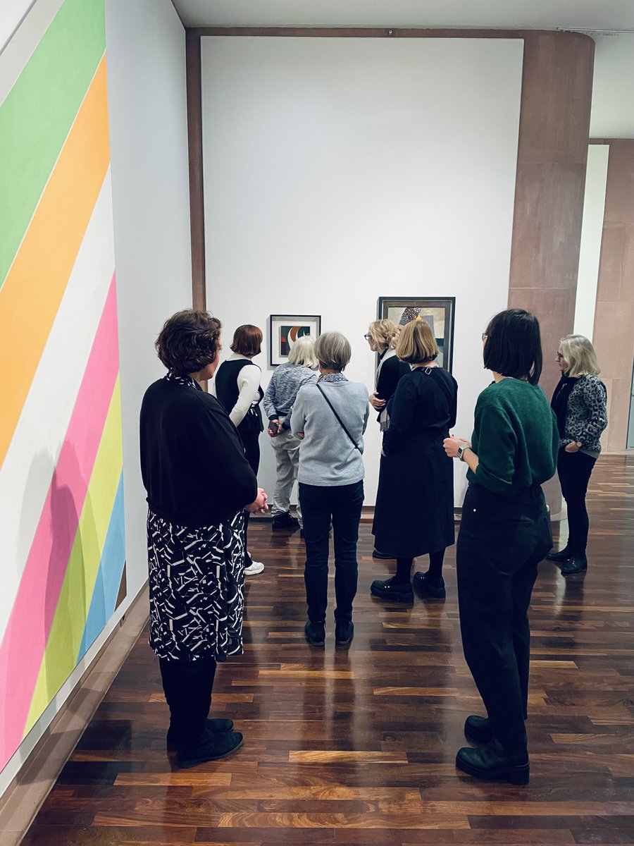 sfb_comparing's tweet photo. #Throwback
Unsere 1. "Kunstpause" im Rahmen der Reihe "miteinander gegenüber #6" @KunsthalleBi – ein #Gespräch über zwei Kunstwerke in der Mittagspause, mit #BrittaHochkirchen & #EvaMariaGillich aus dem #SFB1288.
➡️Memo: 2. #Kunstpause am 21.02.23
➡️Infos: https://t.co/GRqUdxF5fn https://t.co/PlpYBzDvoi