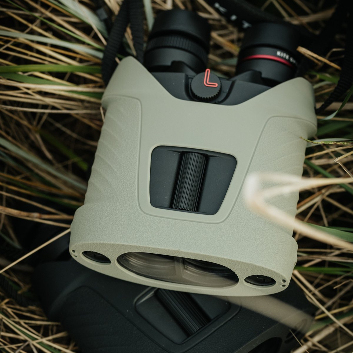 KITE APC STABILIZED 42
Observe in the strongest winds, Observe as long as you like.