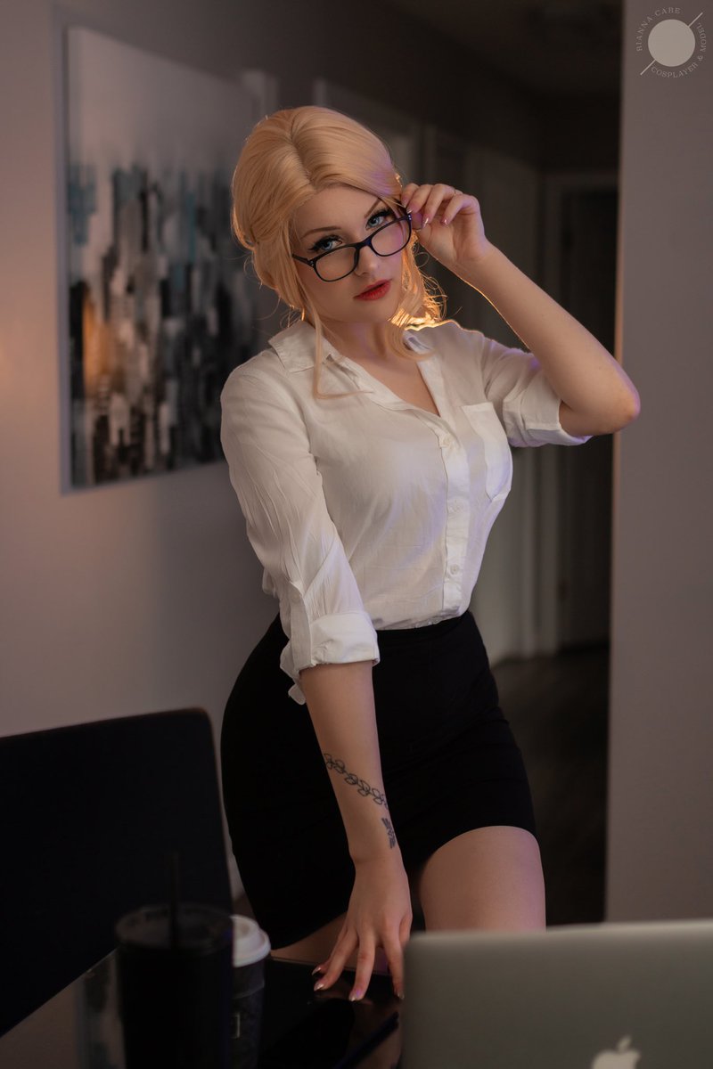 ri_care's tweet photo. 200 rts for full supergirl outfit ✨❤️ https://t.co/dV3xUdjgHy