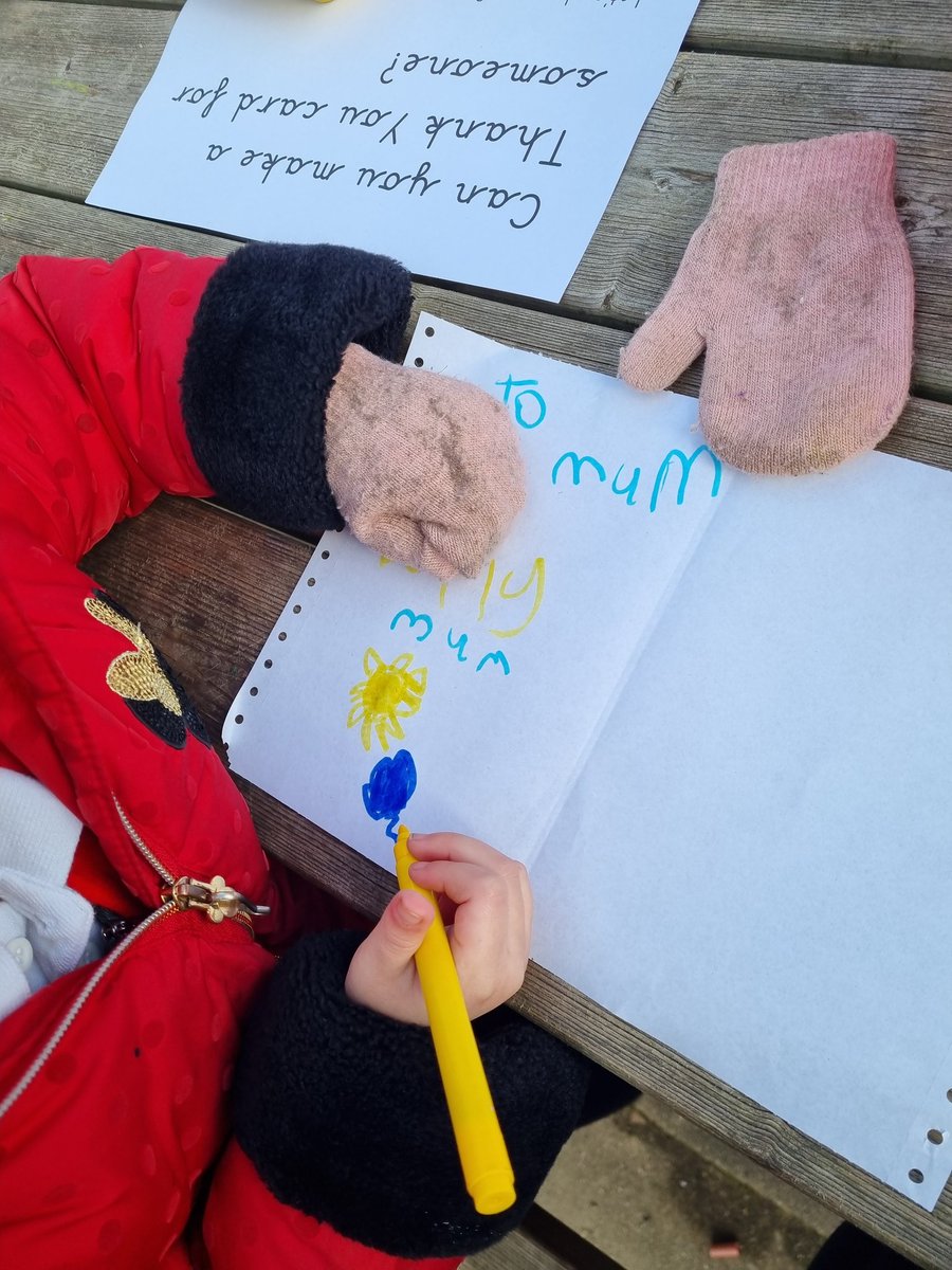 Monday at lunchtime is Mindfulness. 
We made Thank you cards to show our gratitude.