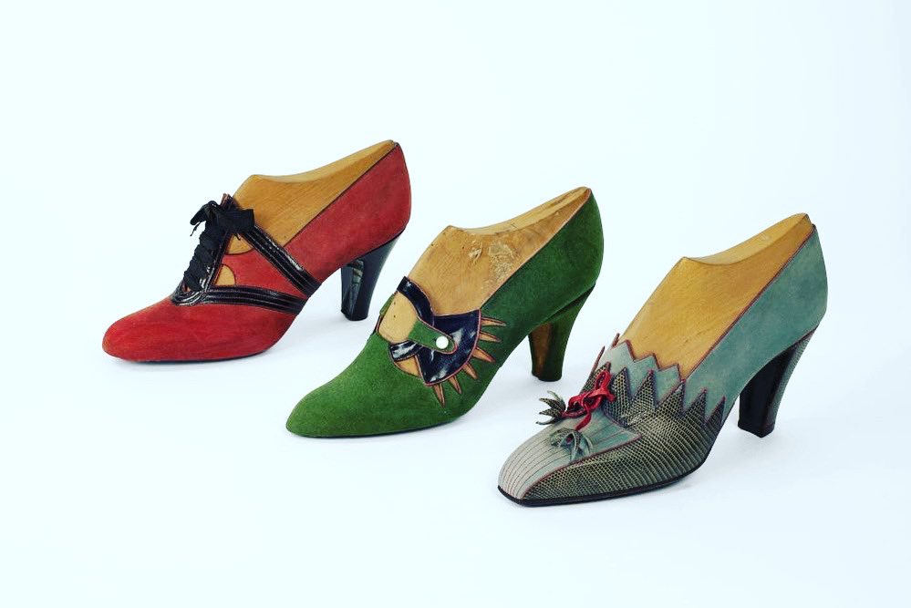 Isn’t #1930s shoe design amazing? So much detail in pairs such as these made by Preciosa with varieties of trim and different materials used for contrast. My big ole feet would not go anywhere near them but I can admire from afar @batashoemuseum #fashionhistory