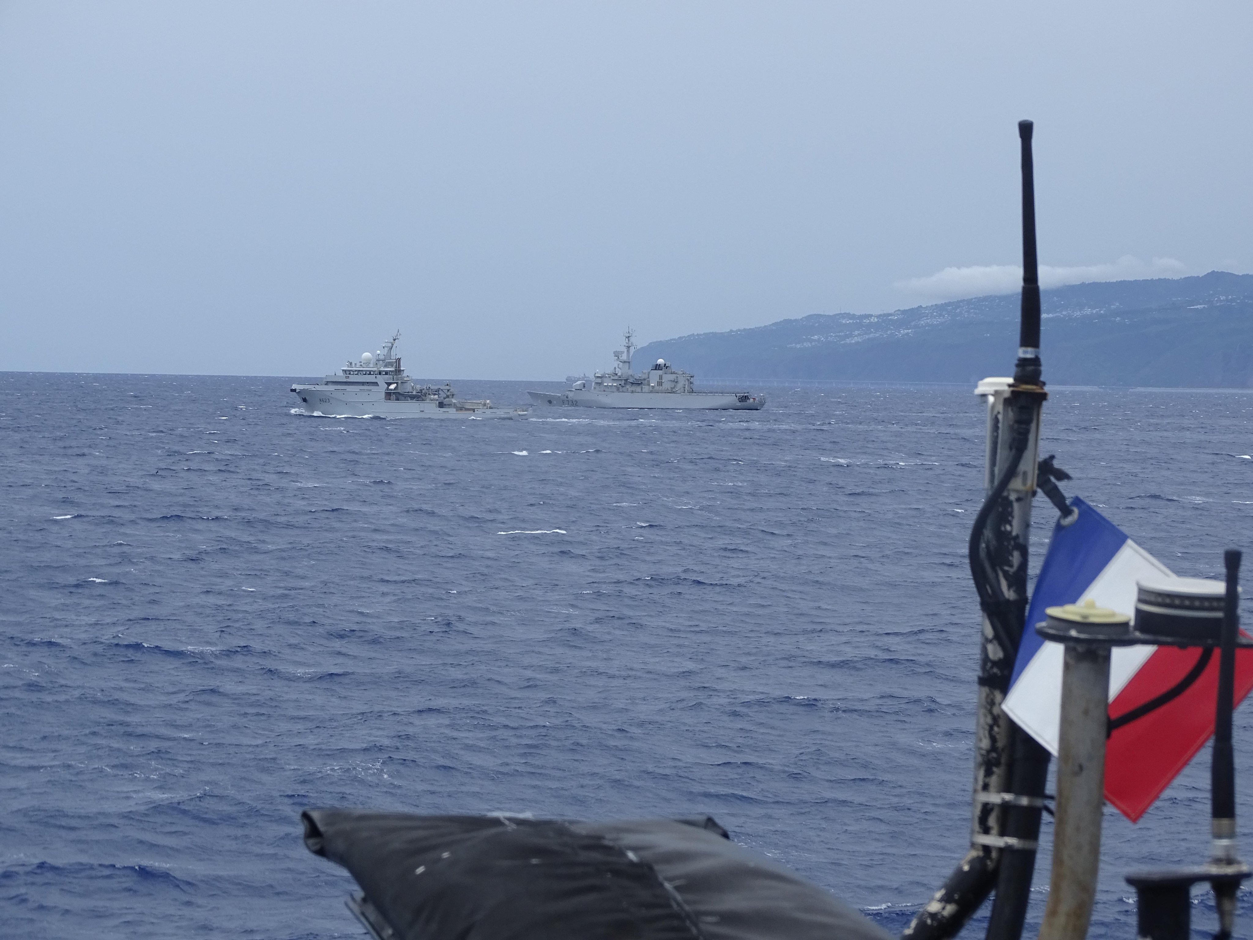 FnvCjmIXEBcH0o5?format=jpg&name=4096x409