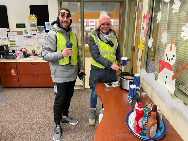 SCE_Principal's tweet photo. Big Shout Out to the Oliver Family (I might know them) for warming up our Hug-N-Go crews this morning. This weather is taking a toll on all of us. #ThankYouKatie #PaigeRocks #FiveStarProud https://t.co/MPvfYaUhWd