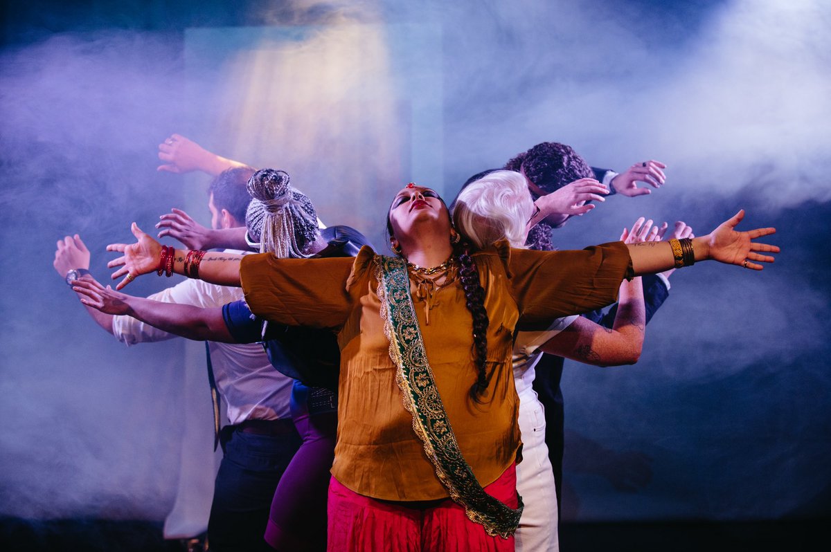 “Always was, always am, always will be.” 

After Faust has its preview tomorrow night at 7:30pm! Check out the start of #RISEREdmonton23 with much more to come.
📸 Brianne Jang

commongroundarts.ca/riser/riser-ed…