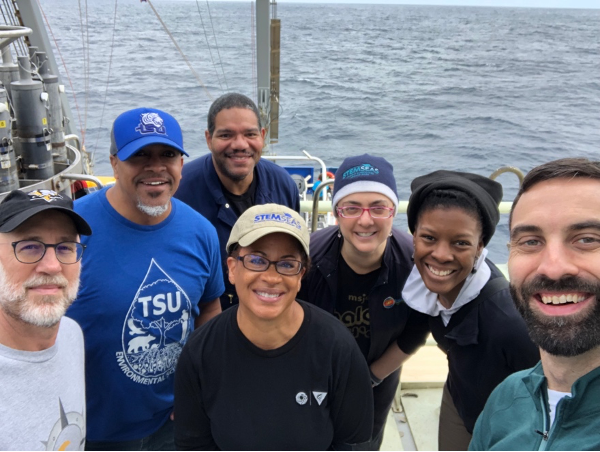 oceanobserv's tweet photo. 8 days aboard the @rv_neil, provided an experiential and immersive experience for @STEMSEAS and @TheHBCUSTEMulUS participants, who were encouraged to take back and use OOI data in their classrooms. https://t.co/eArOQ6PALo. @NSF, #nsffunded, @visualocean https://t.co/IBP4j8mHWD