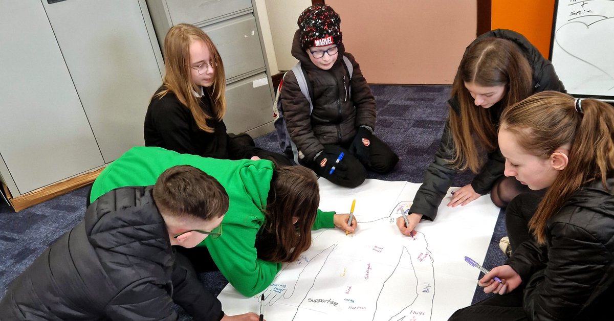 mcrpathways's tweet photo. At @LochgellyHS this group of S1 pupils drew up their ideal role model and wrote down the positive qualities that person should have.

“Supportive, kind, helpful, understanding, safe, caring, and good at volleyball”.

Sound like you? Become a mentor today: https://t.co/CIKUizxEKs https://t.co/mpP8yamxRw