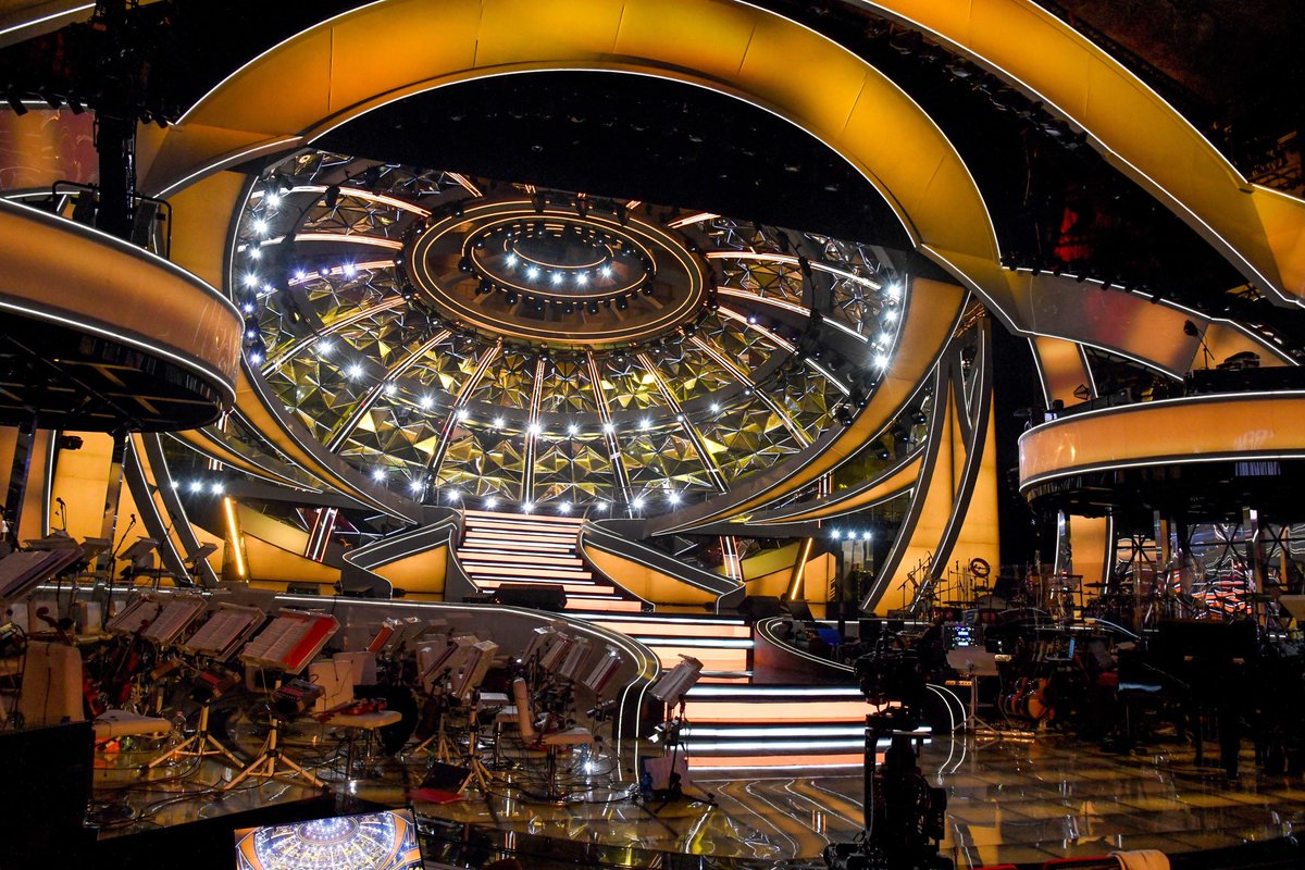 Esc2022Turin's tweet photo. Here is how #Sanremo2023's stage looks like!✨

Inspired by tradition, its designer said that during the shows will be very different from the pics because the CHAPEL MOVES, is FULL OF LIGHTS and "HIDDEN MIRRORS".
Can't wait to see it working!

#Eurovision #escita #Eurovision2023 https://t.co/npA2KWRIFG