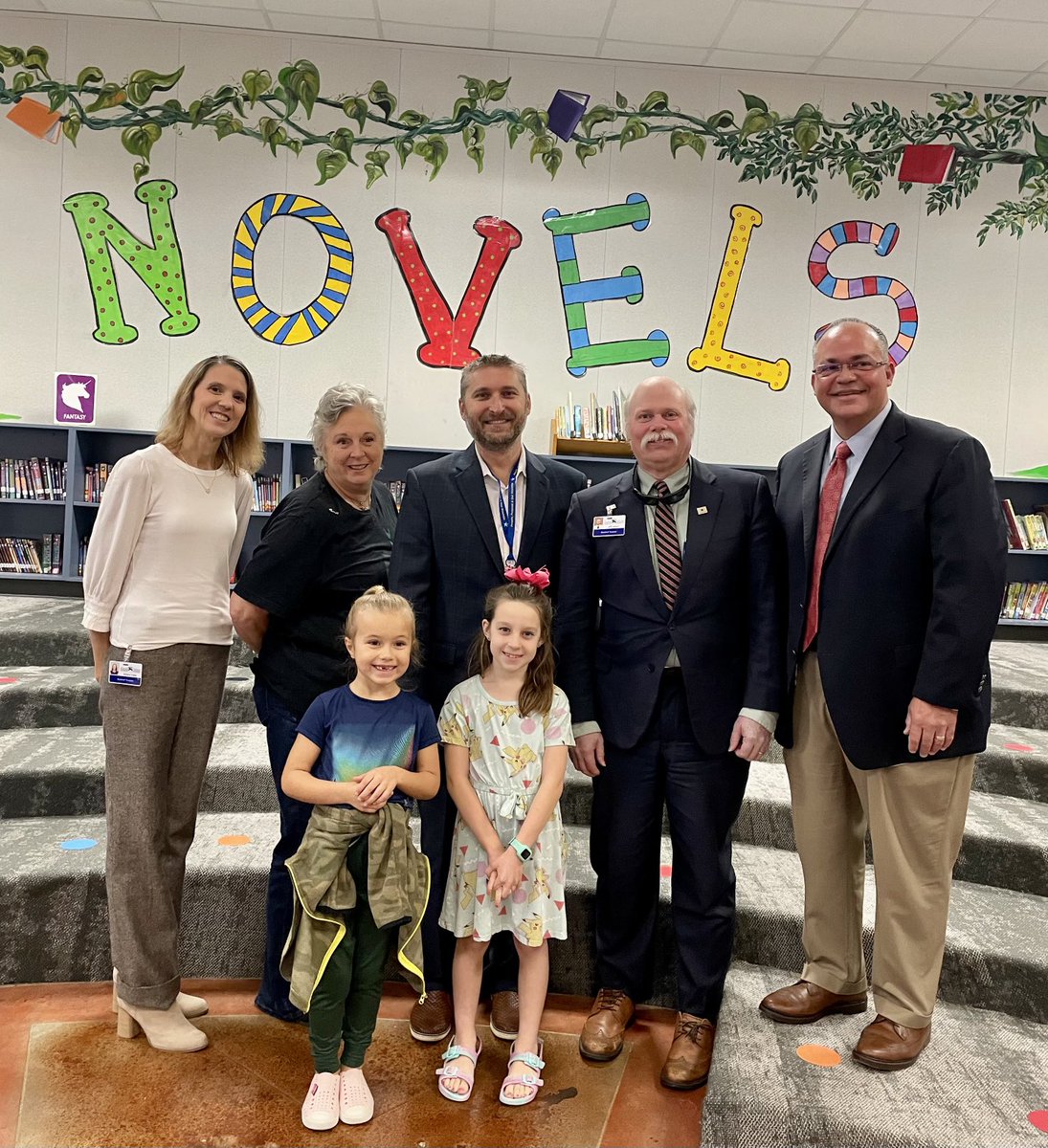hollyshughes's tweet photo. Thankful for our CCISD Board of Trustees for visiting ⁦our @StewartSeagulls⁩ students. We appreciate your support of growing student leaders across every campus. ⁦@ClearCreekISD⁩ https://t.co/qF4j1vvFXr