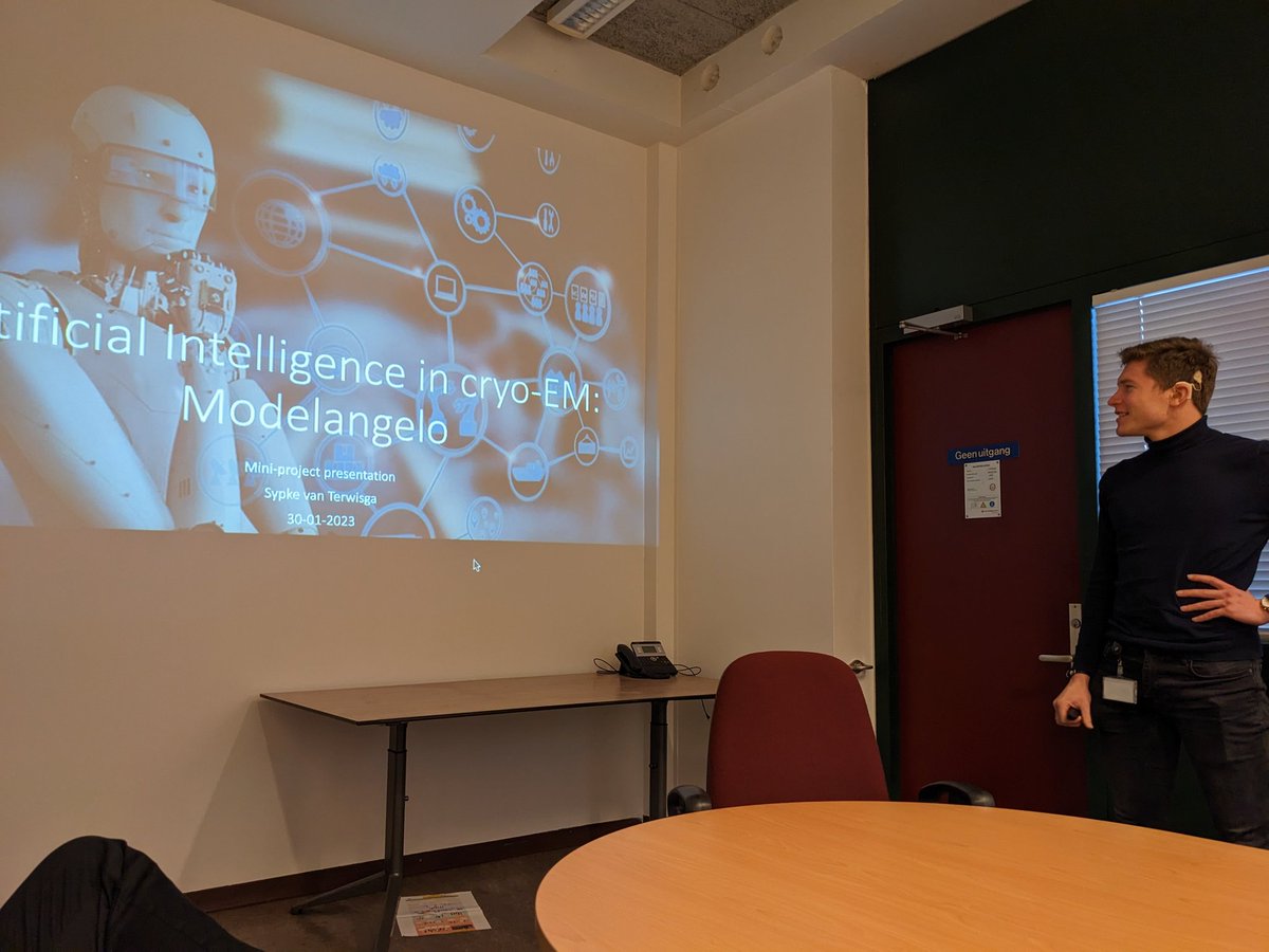 DanielHurdiss's tweet photo. Sypke did a great job presenting his mini project results today! Under the watchful eye of @toniak_o, he has been testing how well ModelAngelo does on several unpublished maps from our lab (including one he processed himself). Good luck with your next MSc internship in Barcelona! https://t.co/FrmN34Cbnp