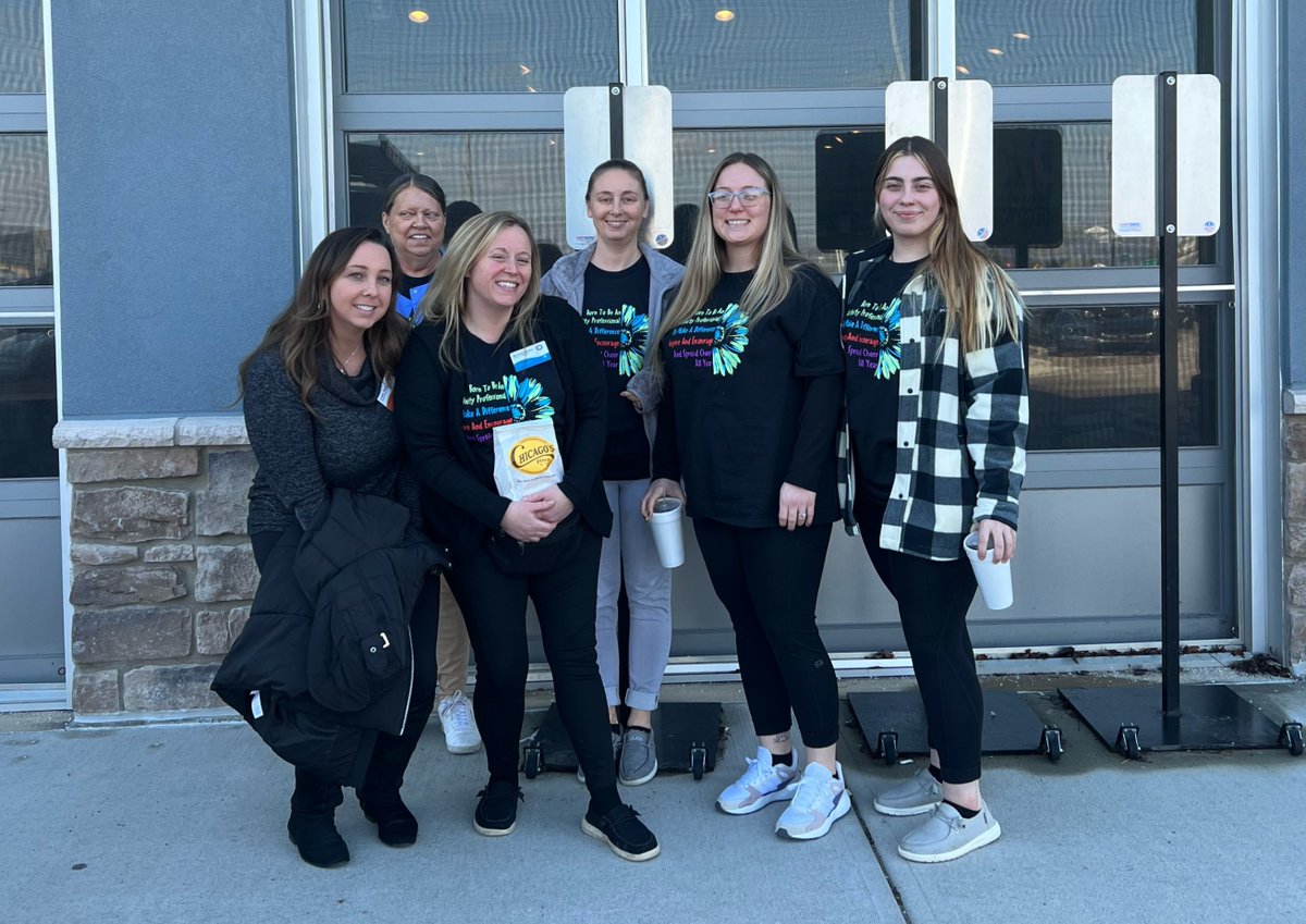 CommuniCareFam's tweet image. Greenwood Healthcare Center celebrated its incredible activities department for National Activity Professionals Week by treating them to delicious treats. We appreciate all that you do to enrich the lives of our residents with fun and engaging activities! 💙  
#NAPW