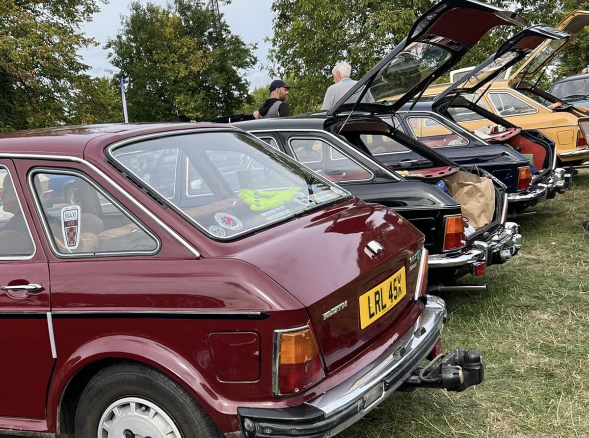 EvokeClassics's tweet image. Someone has ordered a #MaxiMonday
Any clues who it could be?