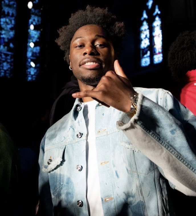 🚨ZOLA x TIAKOLA

« Toute la journée »

Le featuring sortira cette semaine !