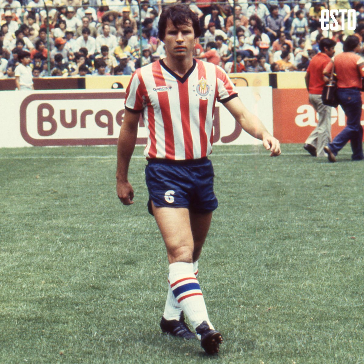 estoenlinea's tweet photo. 🧐 ¡Necesitamos su ayuda! 🧐

🇲🇽 ¿Quién es este jugador? 🇲🇽

Una pista: es de los comentaristas deportivos más respetados y preparados en la actualidad 

📲 https://t.co/PwWXXm1qgN https://t.co/2B66Vrr8v4