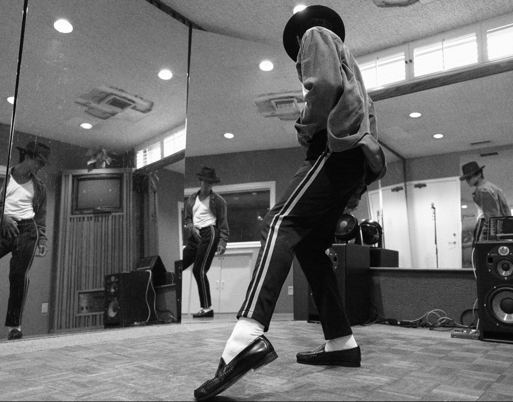 Michael Jackson iconic performance recreation