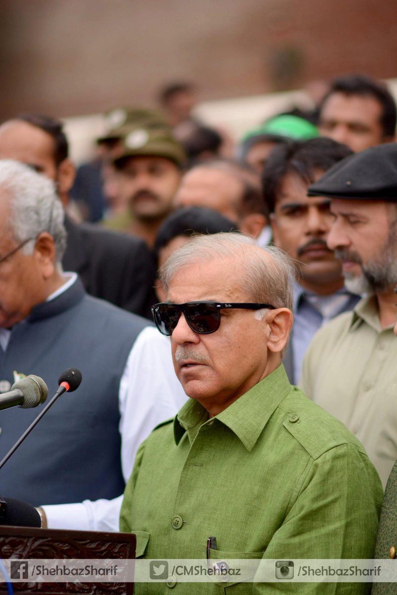 LadiesHun's tweet photo. 🧵 Thread on why shehbaz sharif is cute !* https://t.co/YdXQL3VFms