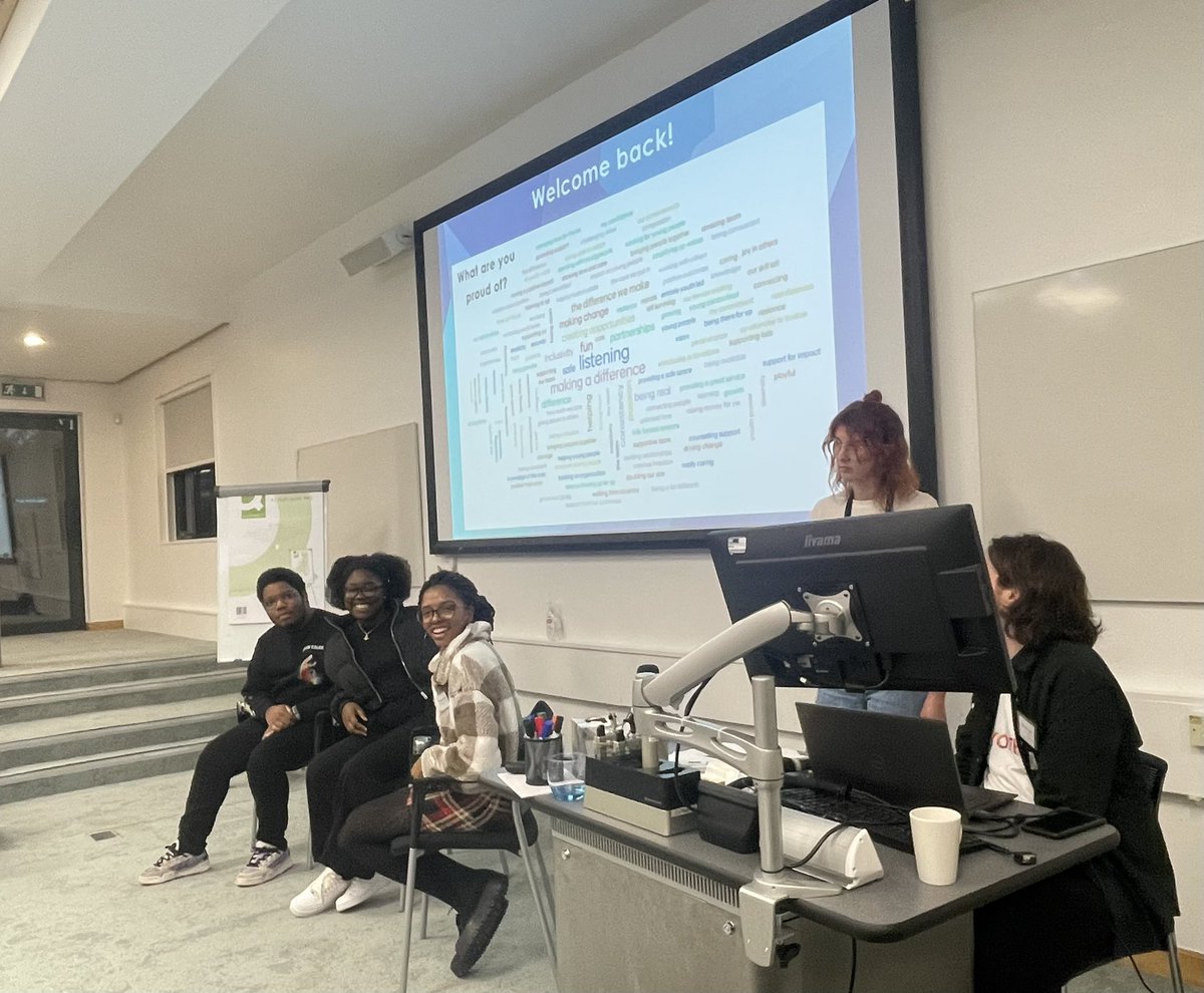 Kadra_A_'s tweet photo. Wrapping up the day hearing from amazing Changemakers @l4nre, Naomi and Crown. They’re sharing their reflections on the power of social action.
Find out more about Young Changemakers here: https://t.co/5LMsXlxpX7
@CentreforMH, @DianaAward & @UKYouth #ReimaginingMH https://t.co/JL9bQamjoJ