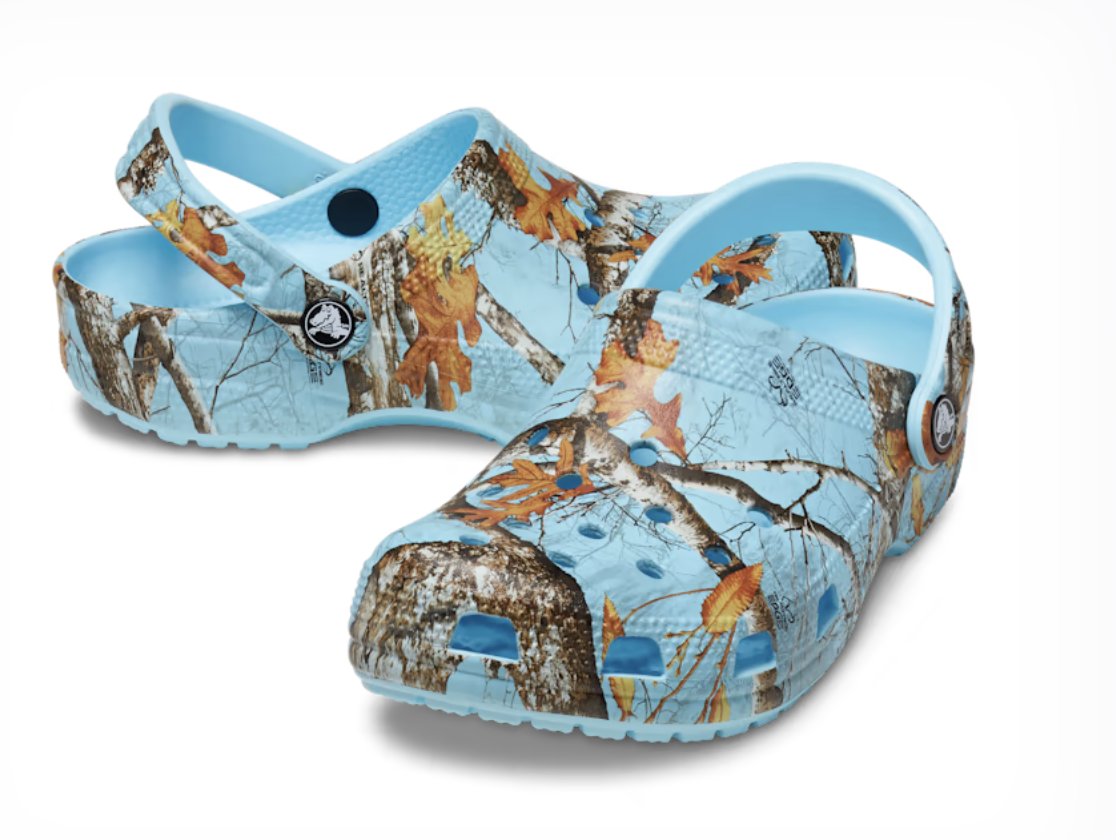 SNKR_TWITR tweet media