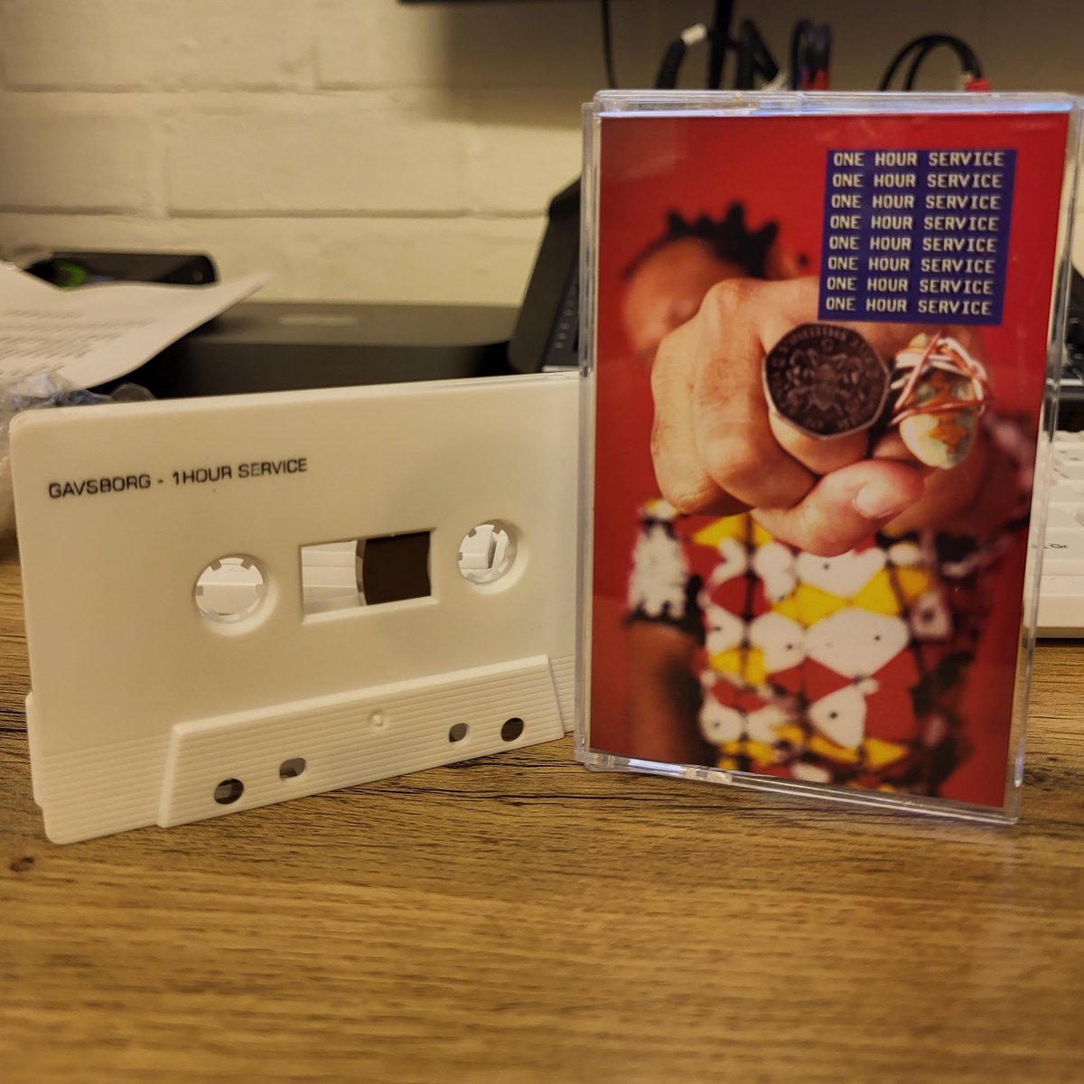 Very happy to announce my first tape entitled "One Hour Service " on my new label, Cassette Blair. Limited run of 100 Cassettes available in the world.

👉🏾 gavsborg.bandcamp.com/album/1-hour-s…