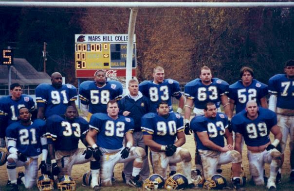 Tanner_Graham51's tweet photo. After talking with @Coach_Hillin I am Blessed to receive my second offer from Mars Hill University🟡🔵 @CoachTimClifton @chuck_phifer @AHSCougarsFB @CoachRadford @Coach_Rudisill @CoachChavis_ @CoachSingleton4 @CoachSwain3 #THEHIGH https://t.co/BsedgKQSva