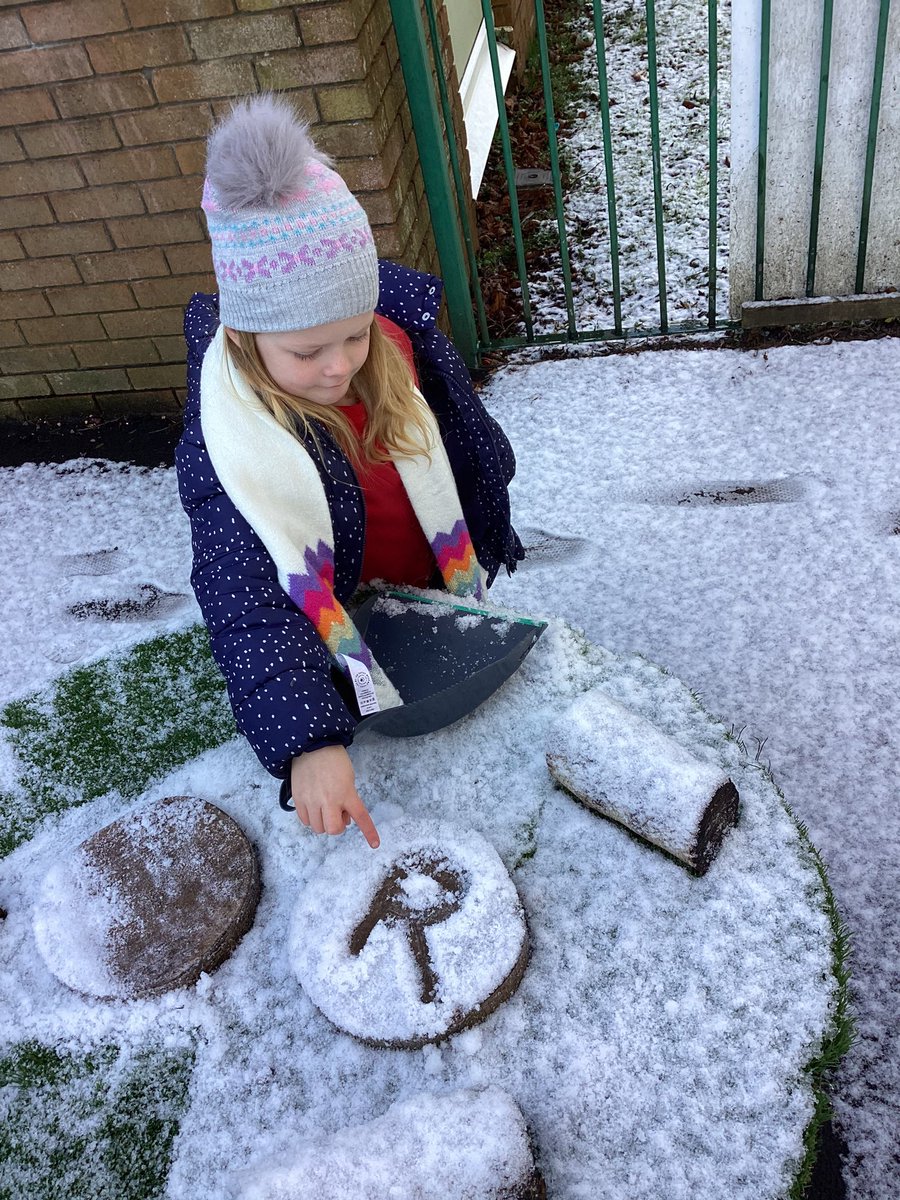 Writing, letters and numbers in the ice and snow. We love Winter time ❄️❄️❄️❄️☃️☃️☃️☃️☃️☃️❄️