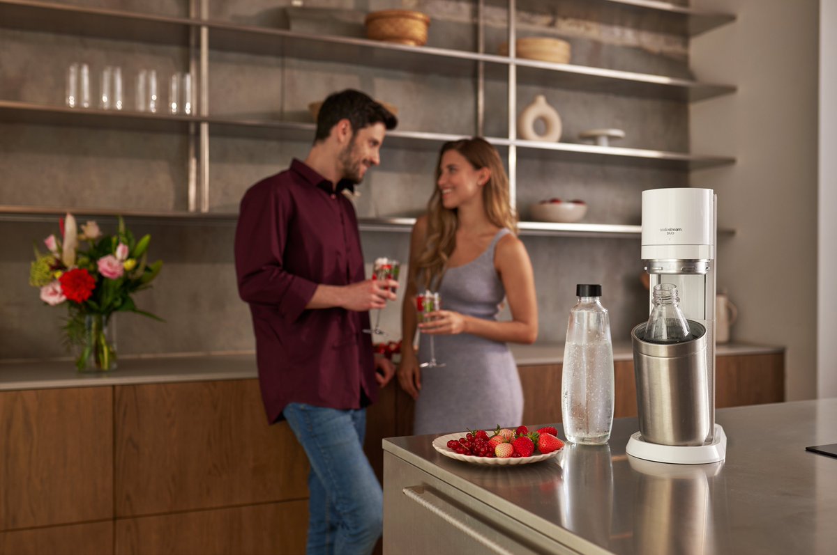 Joyeuse #SaintValentin ! Que vous soyez seul ou accompagné, l'équipe SodaStream France a pensé à tous ses abonnés 💙 Aujourd'hui, bénéficiez de 15€ de réduction sur le prix d'une machine Duo Blanche, disponible sur notre site internet 👇sodastream.fr/products/duo?v…